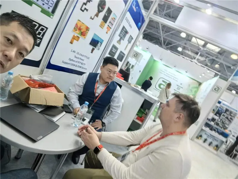 exhibition news01.jpg